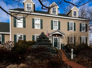 204 Adams St, Grand Ledge, MI 48837