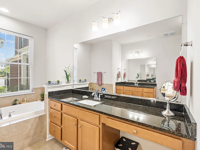 44125 Peirosa Ter — Photo 17