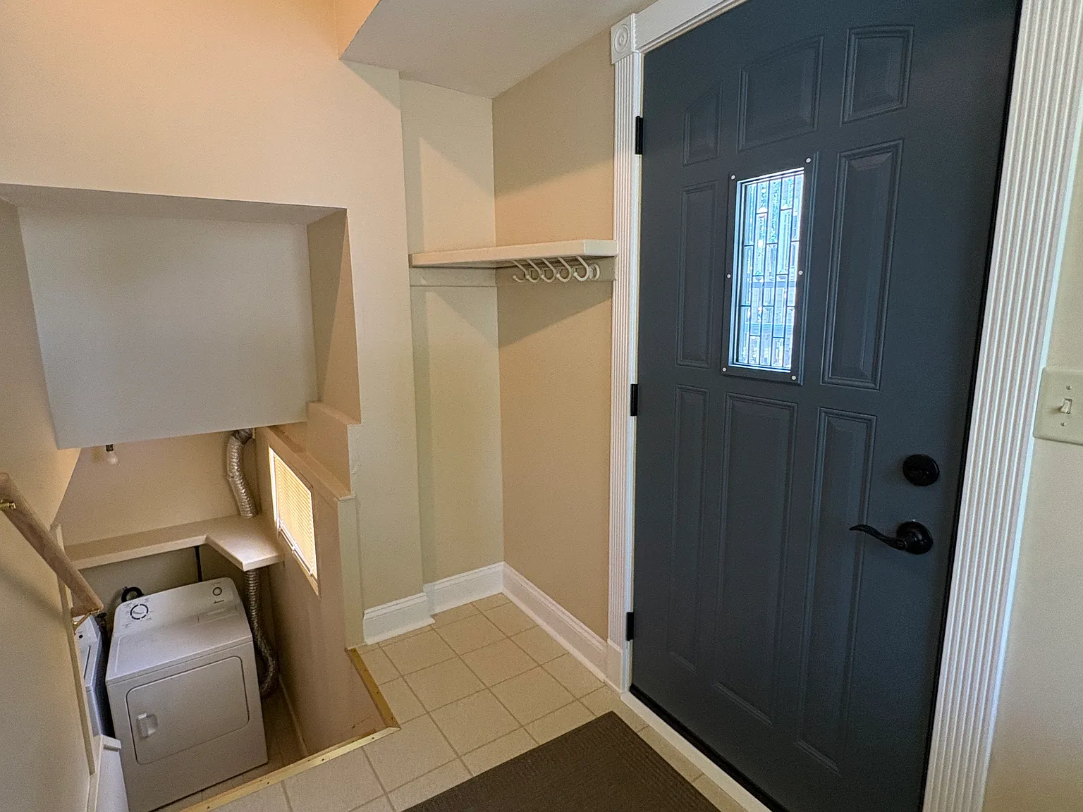 2 bed, 1000 sqft, $1,050 — Photo 3