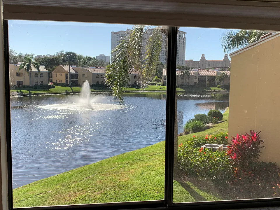 571 Beachwalk Cir #S-203