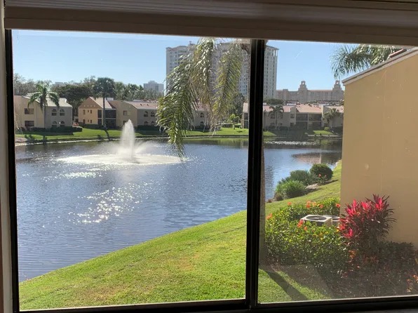 571 Beachwalk Cir #S-203, Naples, FL 34108