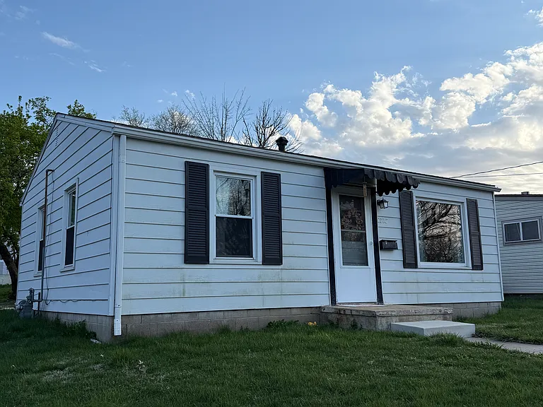 1202 W Miller St — Photo 11