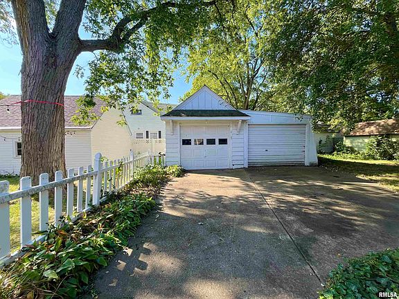5th image of 302 E Embert Pl