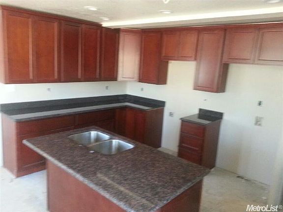 4th image of 4172 Hartvickson Ln