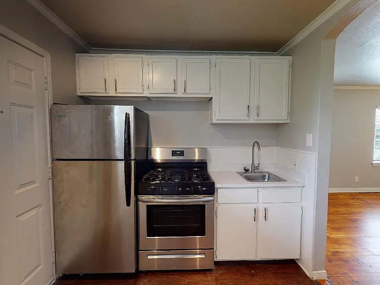 4515 Junius St — Photo 12