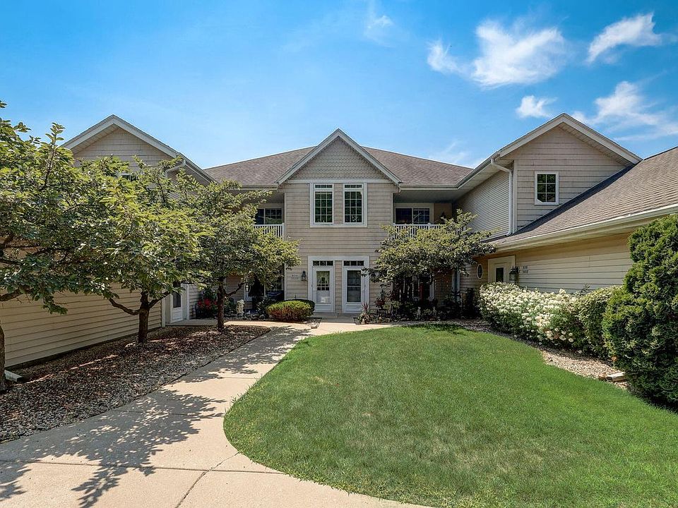 W398N6076 Autumn Woods DRIVE, Oconomowoc, WI 53066 Zillow
