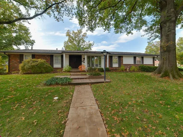 11507 Darlington Dr, Saint Louis, MO 63138