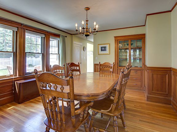 Formal Dining Rm w/ China Cabinet