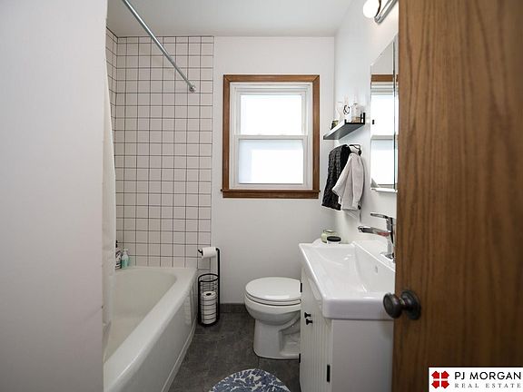 4th image of 6035 Lafayette Ave