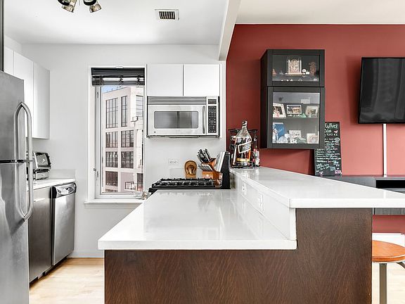 3rd image of 1311 Jackson Ave APT 10C