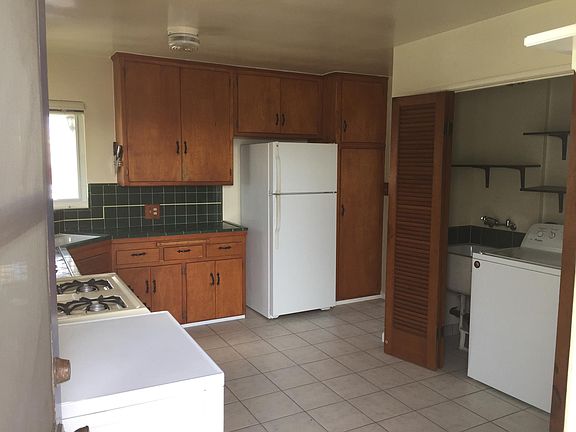 4th image of 328 27th St