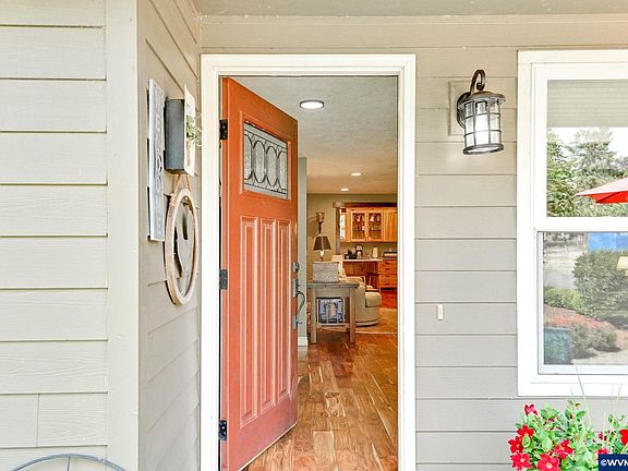 4th image of 5583 54th Ct SE