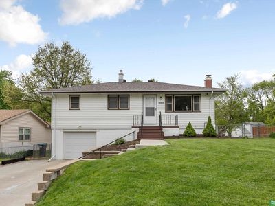 10934 Prairie Village Dr, Omaha, NE, 68144