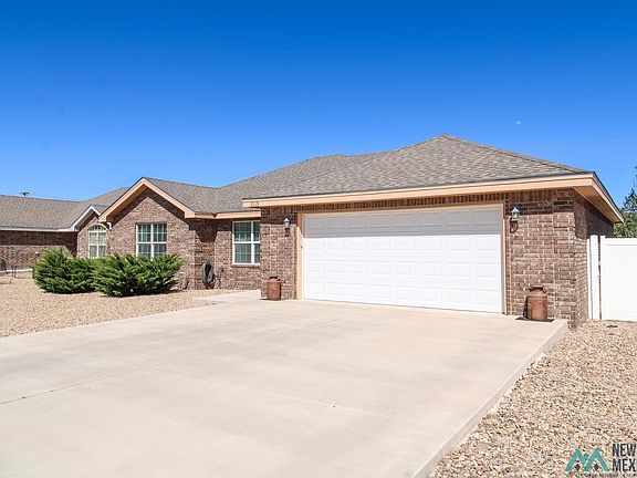 3rd image of 2115 Mockingbird Ln