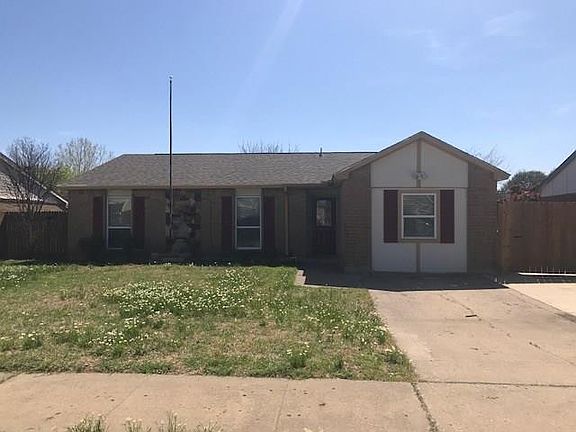 4th image of 4104 Pepperbush Dr