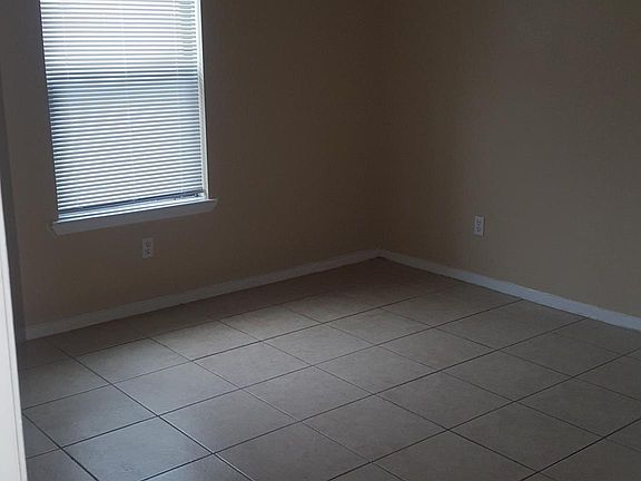 5th image of 800 N 27th St APT 48