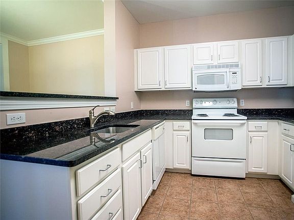 4th image of 1000 Providence Pl APT 355