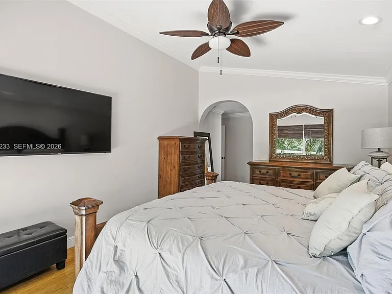 411 Bermuda Springs Dr — Photo 20