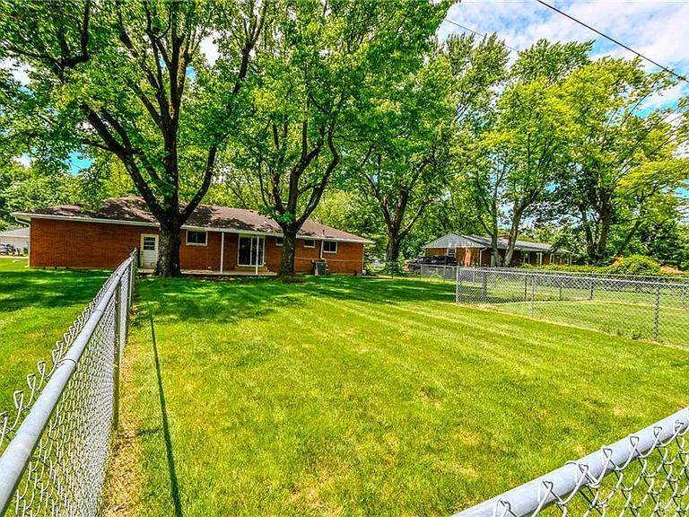 96 Pine Bluff Dr — Photo 31