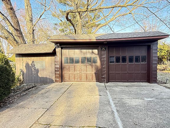 3rd image of 3815 Eliot Rd