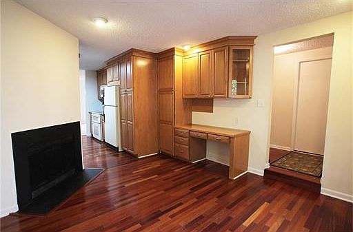 5th image of 91 Tennyson Dr