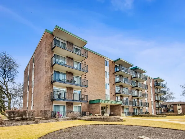 5S040 Pebblewood Ln APT E508, Naperville, IL 60563