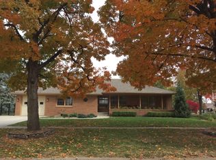 403 N 2nd St, Hiawatha, KS 66434