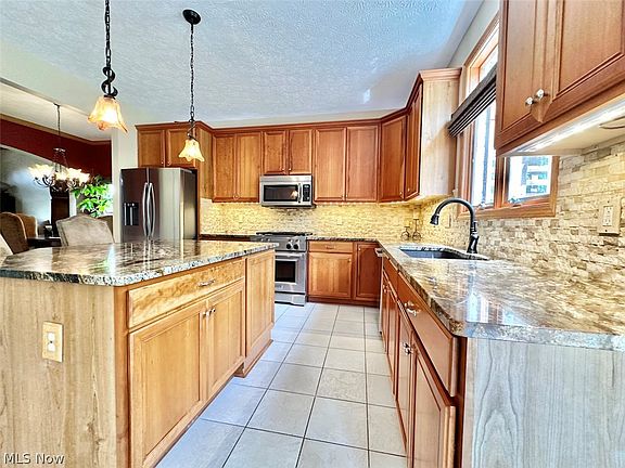 5th image of 11805 Ivy Ridge Dr