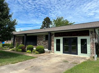 724 E Center St, Cave City, AR 72521