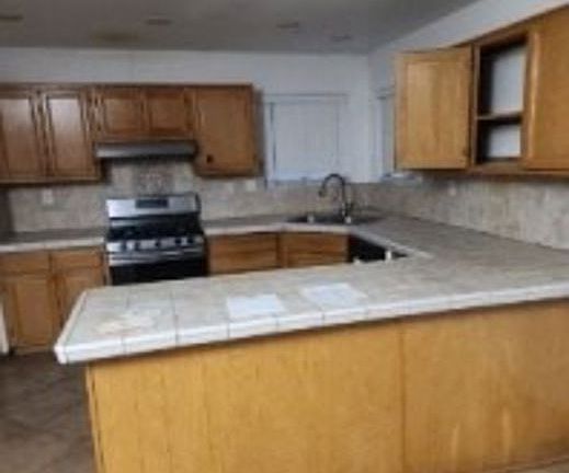 5th image of 14830 Redwood St