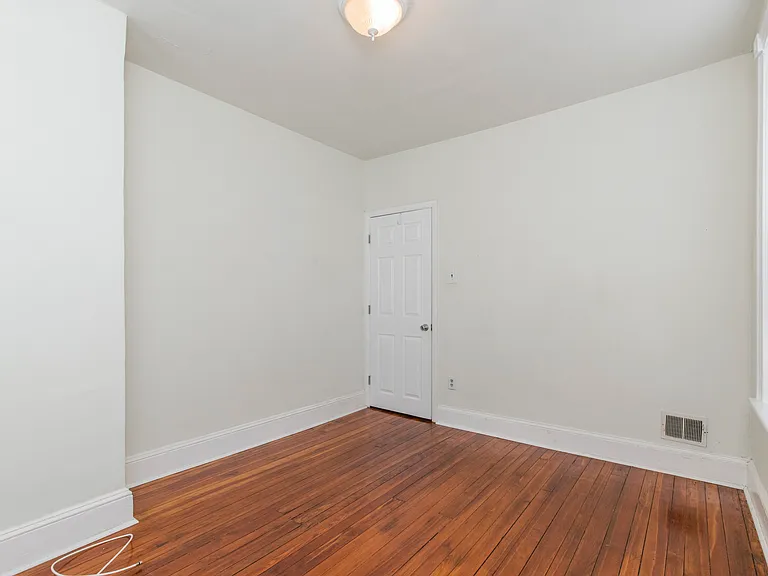 1631 S Lawrence St — Photo 7