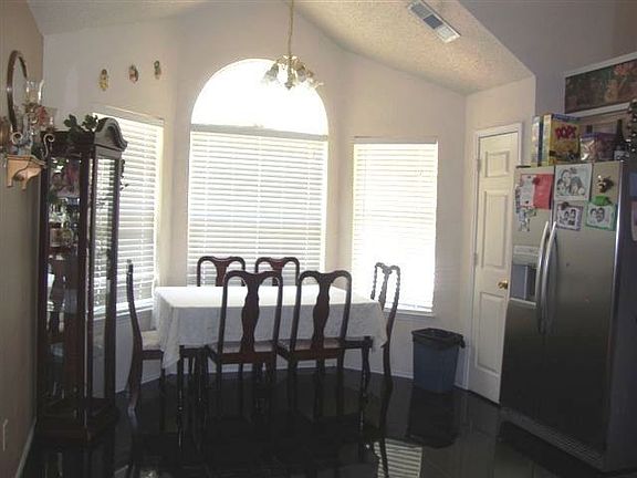 3rd image of 1717 Cool Springs Dr