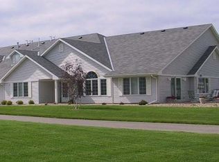 2100 Rolling Green Ln, North Mankato, MN 56003