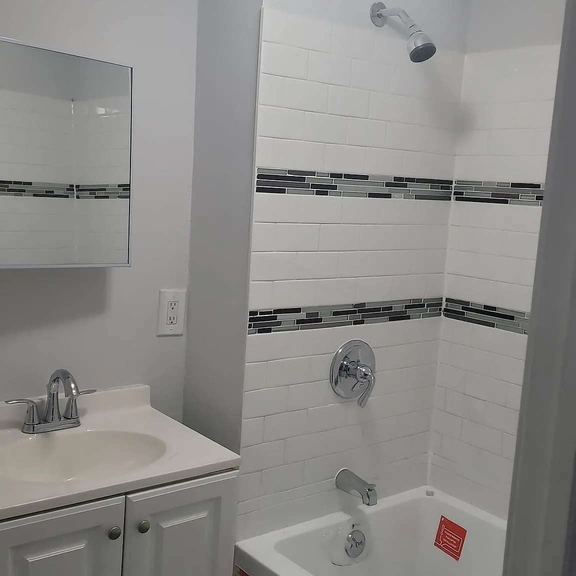 3 bed, $2,300 — Photo 3