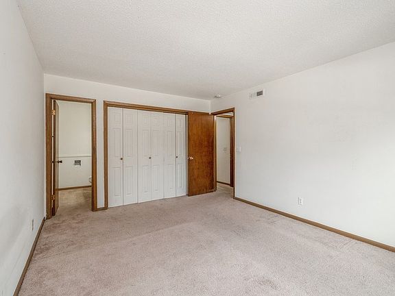 4th image of 7815 Douglas Ave APT 205