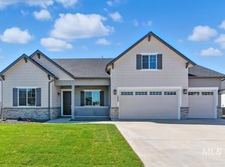 2247 N Kenora Ave, Star, ID 83669