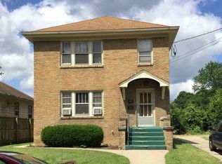 921 14th St, Rockford, IL 61104