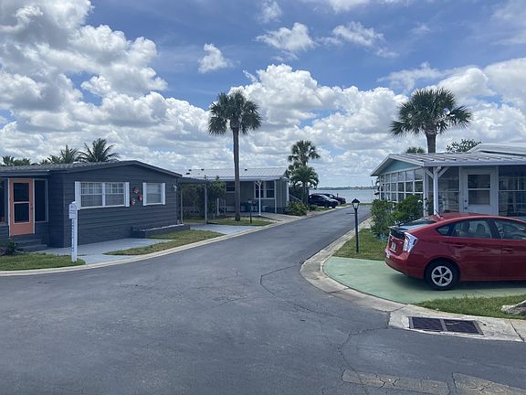 2nd image of 679 Angelo Ln #C-11