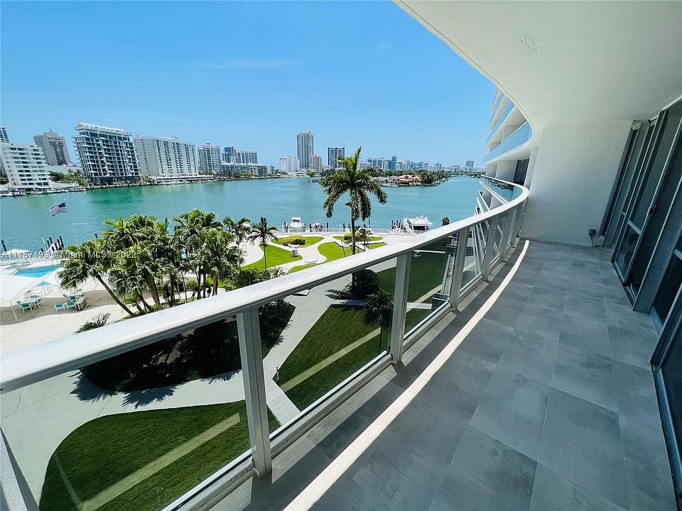 1st image of 900 Bay Dr APT 516