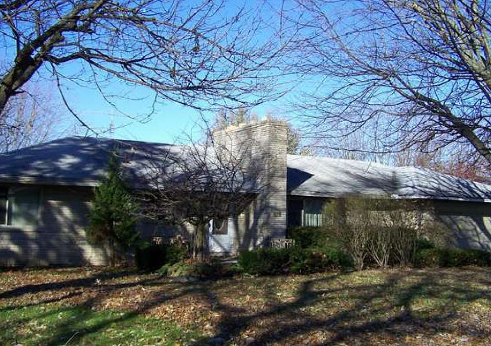 1st image of 114 Hillview St