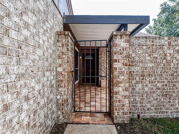 4th image of 5107 Spruce Forest Dr