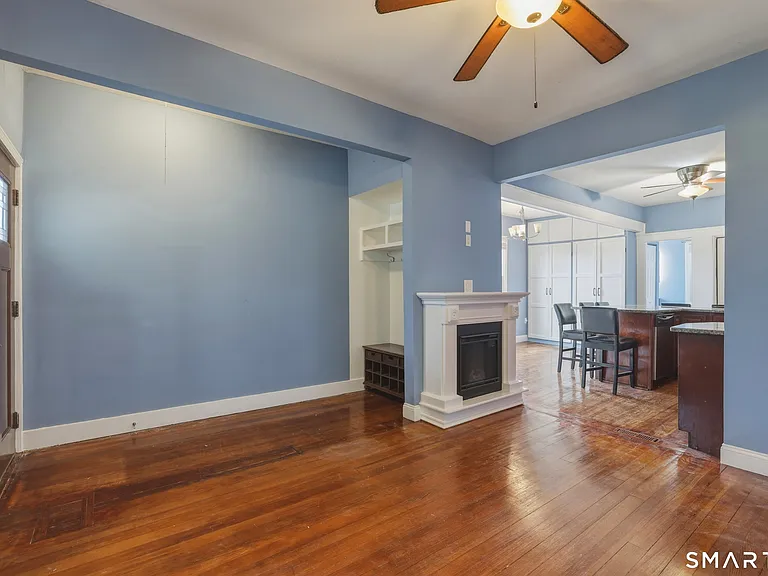 44-46 Perry Hill Rd — Photo 11