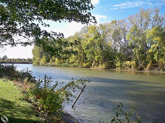 4th image of 7951 S Huron River Dr