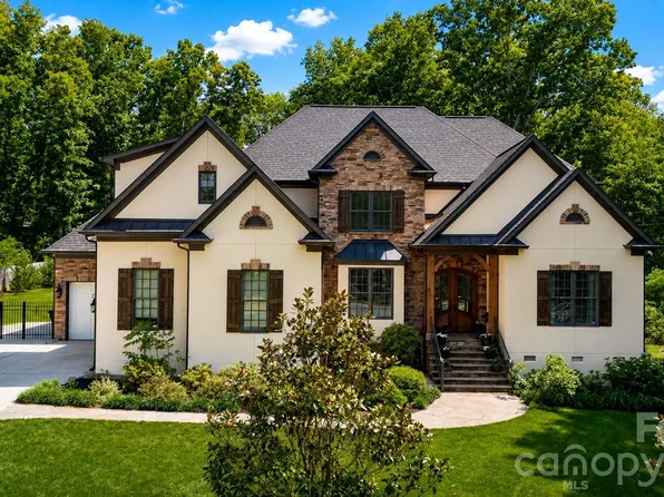 7304 River Valley Ct, Mint Hill, NC 28227