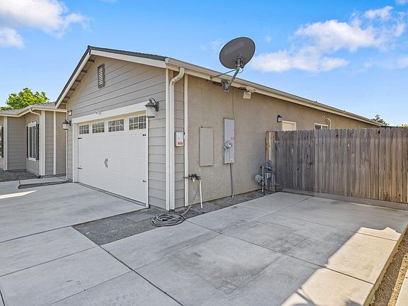 5th image of 3723 W Vine Avenue