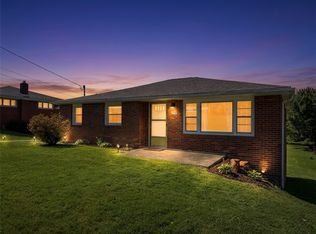 715 Parkview Ter, Mount Pleasant, PA 15666