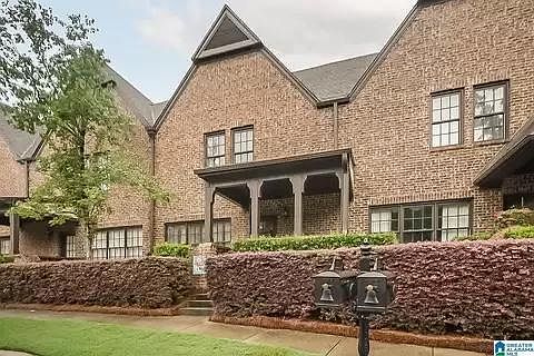 2nd image of 2515 Acton Park Ln