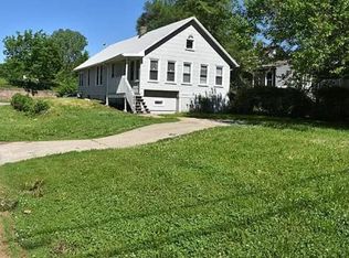 6945 Chestnut Ave, Kansas City, MO 64132