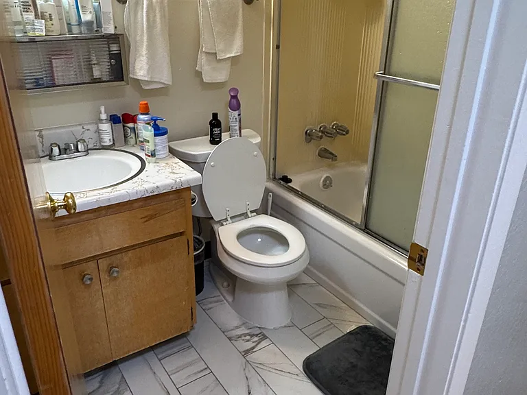 1725 Oxford St — Photo 14