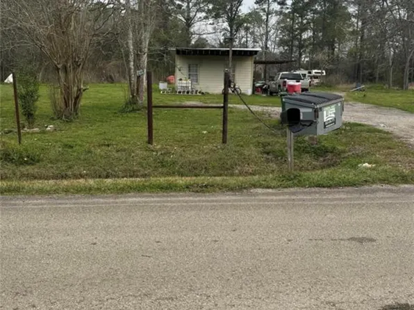 302 Moose Dr, Crosby, TX 77532